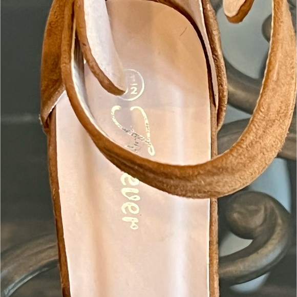 👠 Suede Forever Pointy Toe Heels - Picture 5 of 7